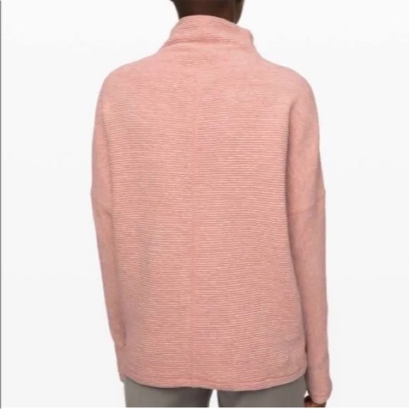 Lululemon Along The Way textured mock neck top M - Picture 9 of 11
